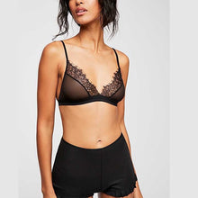 Load image into Gallery viewer, Lace Design Bra